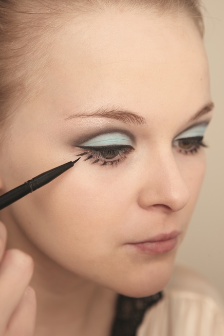 60  s twiggy make-up tutorial