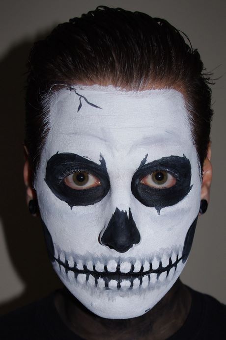 cool-skull-makeup-tutorial-78_15 Cool skull make-up tutorial