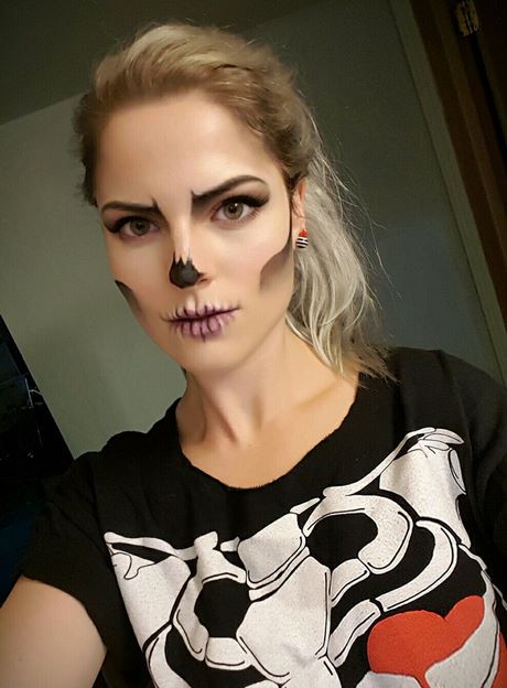 easy-skeleton-makeup-tutorial-half-face-43_11 Gemakkelijk skelet make-up tutorial half gezicht