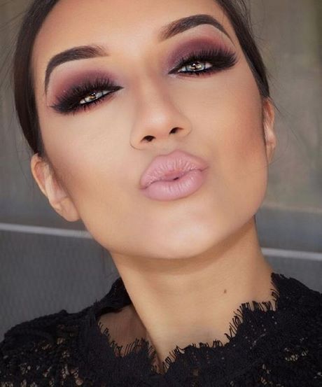 Glamoureuze paarse smoky eye make-up tutorial