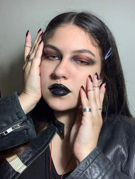 goth-makeup-tutorials-84_8 Goth make-up tutorials