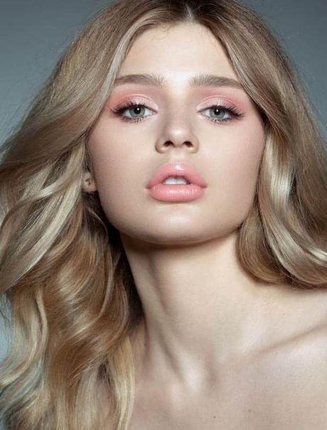 hot-pink-lipstick-makeup-tutorial-26_8 Hot pink lipstick make-up tutorial