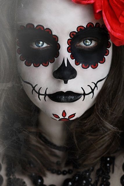 red-and-black-sugar-skull-makeup-tutorial-99_14 Rode en zwarte suiker schedel make-up tutorial