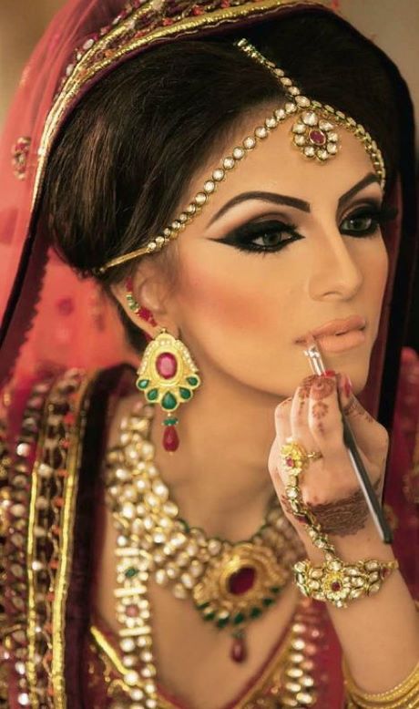 faryal-makhdoom-makeup-tutorial-68_11 Faryal makhdoom make-up tutorial