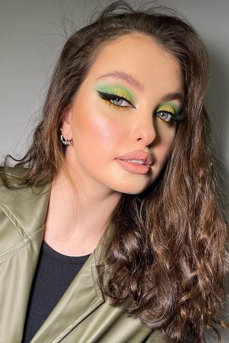 green-and-yellow-makeup-tutorial-86_4 Groene en gele make-up tutorial