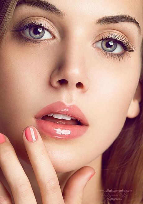 pouty-lips-makeup-tutorial-31_8 Pouty lips make-up tutorial