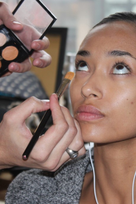 professional-makeup-artist-tutorial-foundation-28_7 Professionele make-up kunstenaar tutorial Stichting