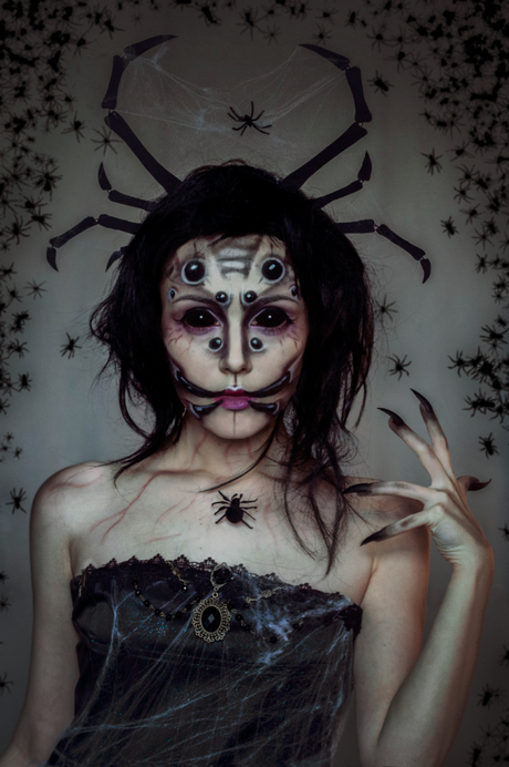 Black widow spider make-up tutorial
