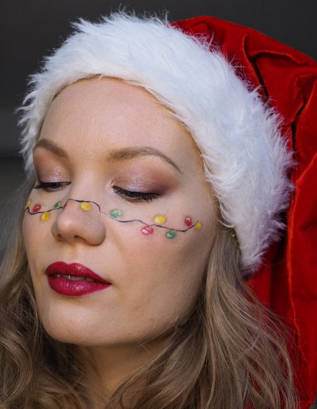 easy-christmas-makeup-tutorial-84_10 Easy christmas make-up tutorial