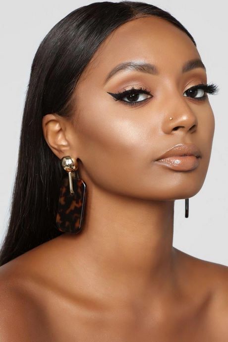 office-makeup-tutorial-for-black-women-04_17 Office make - up tutorial voor zwarte vrouwen