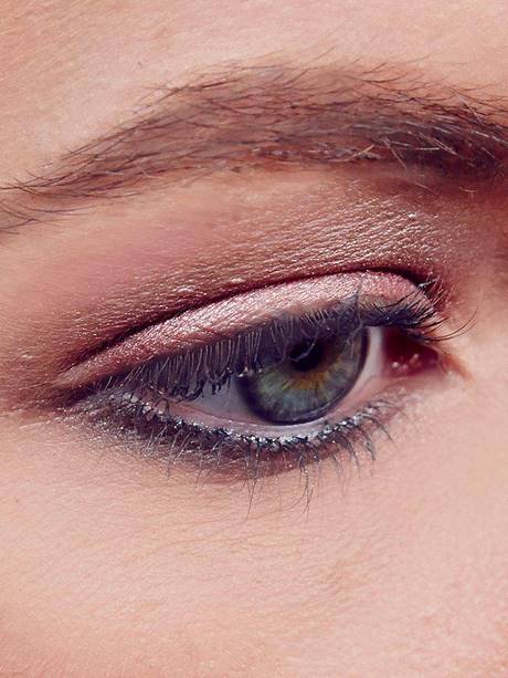 simple-purple-eye-makeup-tutorial-90_7 Eenvoudige paarse oog make-up tutorial