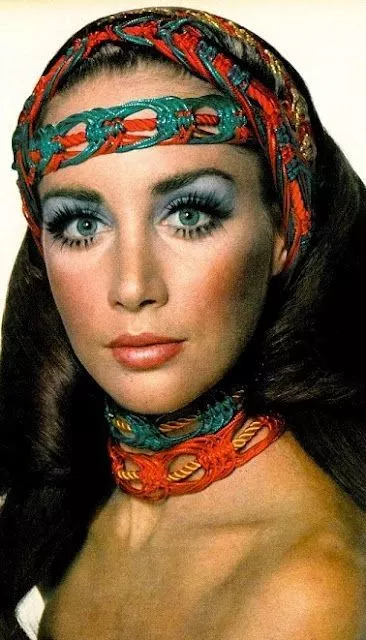 1960s-hippie-makeup-tutorial-99_18-10 1960s hippie make-up tutorial