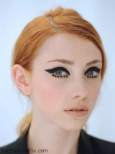1960s-makeup-tutorial-22_4-14 1960 ' s make-up tutorial
