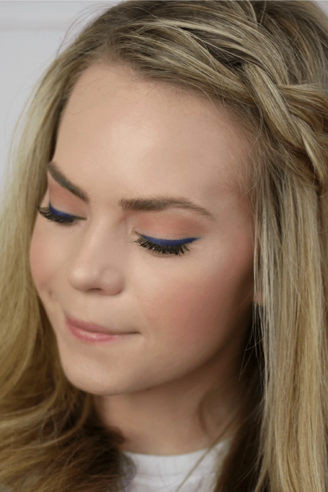 blue-eyes-brown-hair-makeup-tutorial-44-2 Blauwe ogen Bruin haar make-up tutorial