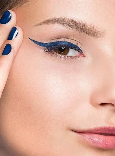 blue-liner-makeup-tutorial-29_10-4 Blauwe liner make-up tutorial