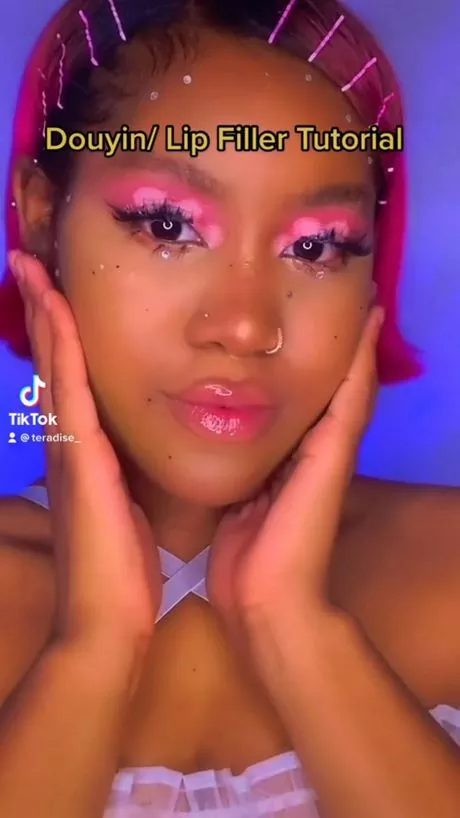 dark-pink-makeup-tutorial-31_7-11 Donker roze make-up tutorial