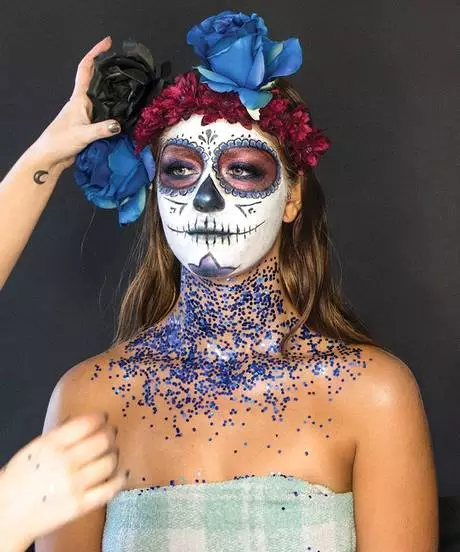 day-of-the-dead-makeup-tutorial-catrina-84_12-4 Dag van de dode make-up tutorial catrina