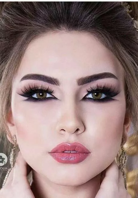 dramatic-arabic-style-eye-makeup-tutorial-61_7-16 Dramatische Arabische stijl oog make-up tutorial