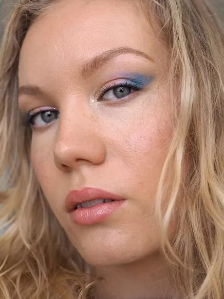 easy-blue-eye-makeup-tutorial-95-2 Easy blue eye Make-up tutorial