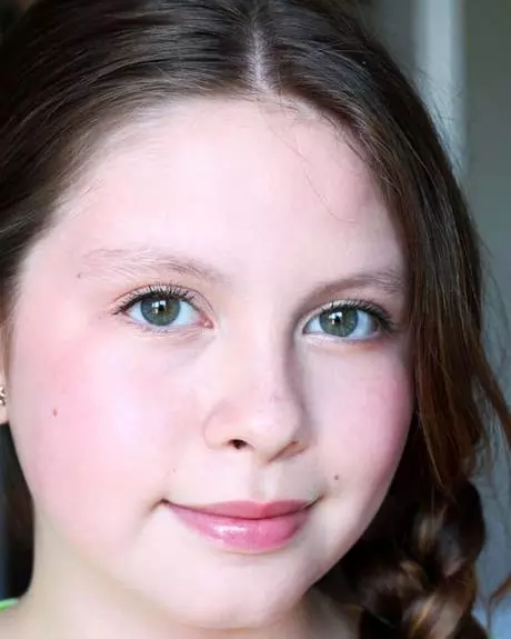 eight-year-old-makeup-tutorial-88_5-11 Acht jaar oude make-up tutorial