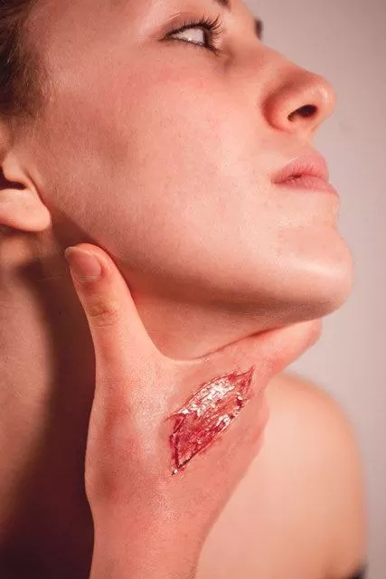 flesh-wound-makeup-tutorial-79_17-10 Flesh wound make-up tutorial