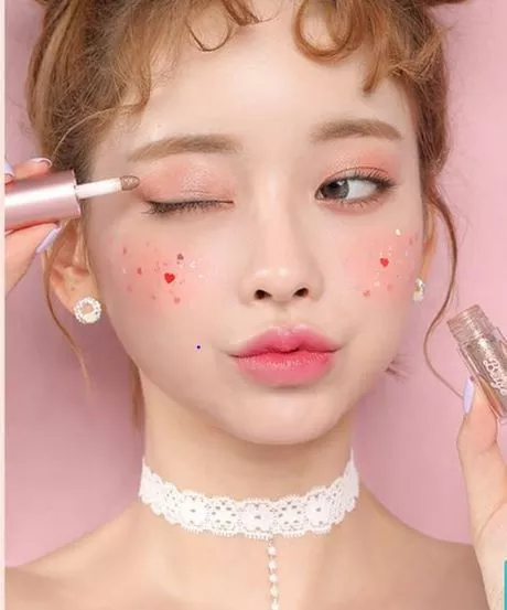 korean-glowing-makeup-tutorial-38_10-4 Koreaanse gloeiende make-up tutorial