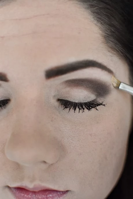 mac-smokey-eye-makeup-tutorial-65_5-15 Mac smokey eye make-up tutorial