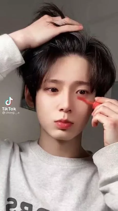 men-makeup-tutorial-asian-04_8-13 Mannen make-up tutorial Aziatische