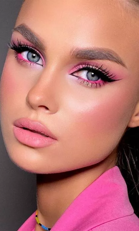 neon-pink-lips-makeup-tutorial-81_16-8 Neon roze lippen make-up tutorial