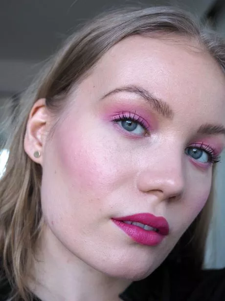 neon-pink-makeup-tutorial-10_3-9 Neon roze make-up tutorial