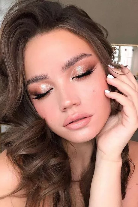 peachy-bronze-makeup-tutorial-32_3-7 Peachy bronzen make-up tutorial
