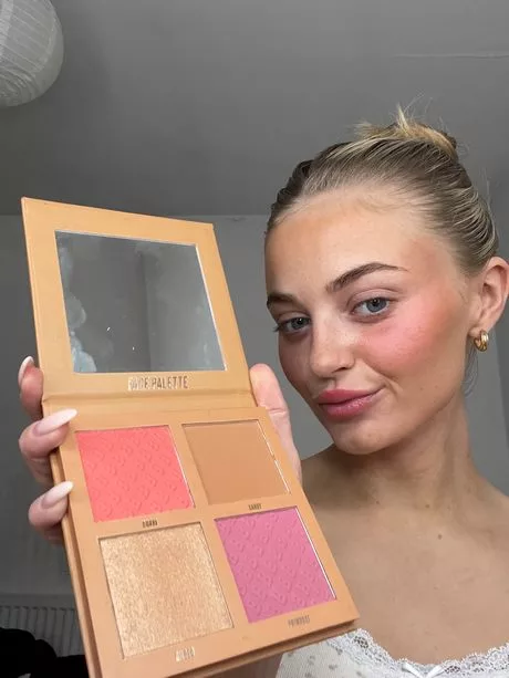 pink-cheeks-makeup-tutorial-89_11-3 Roze wangen make-up tutorial