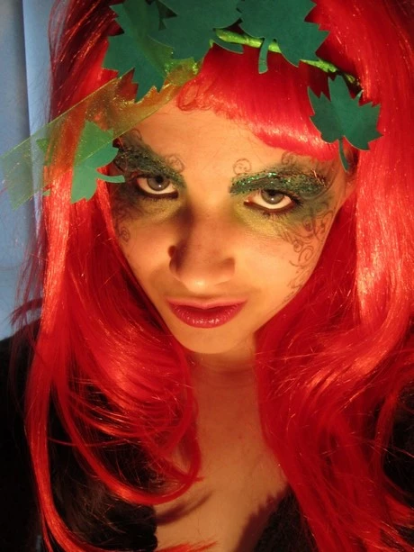 poison-ivy-batman-makeup-tutorial-11_11-4 Poison ivy batman make-up tutorial