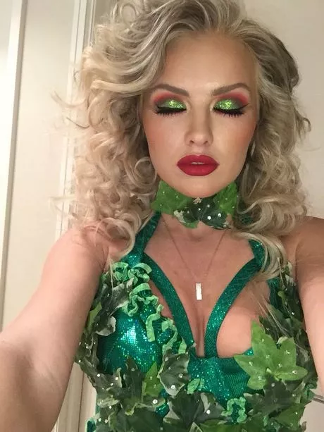 poison-ivy-costume-makeup-tutorial-62_11-5 Poison ivy kostuum make-up tutorial