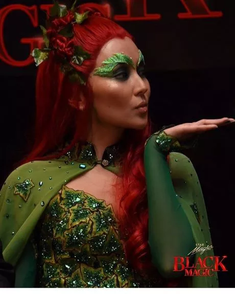 poison-ivy-costume-makeup-tutorial-62_13-7 Poison ivy kostuum make-up tutorial