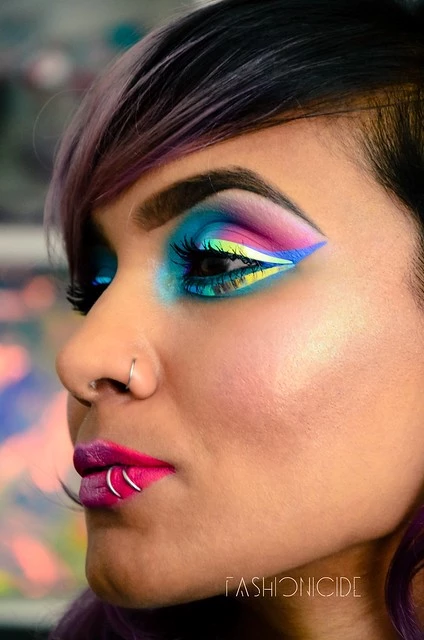 rainbow-eyeliner-makeup-tutorial-30_15-8 Regenboog eyeliner make-up tutorial