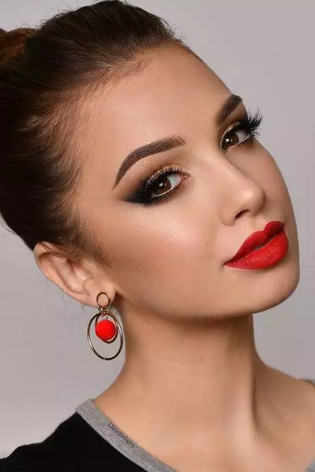 red-lipstick-makeup-tutorial-brown-eyes-30_12-5 Rode lippenstift make-up tutorial bruine ogen