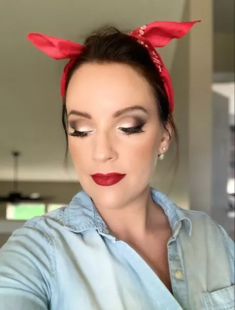 rosie-the-riveter-makeup-and-hair-tutorial-42_6-15 Rosie de klinknagel make-up en haar tutorial