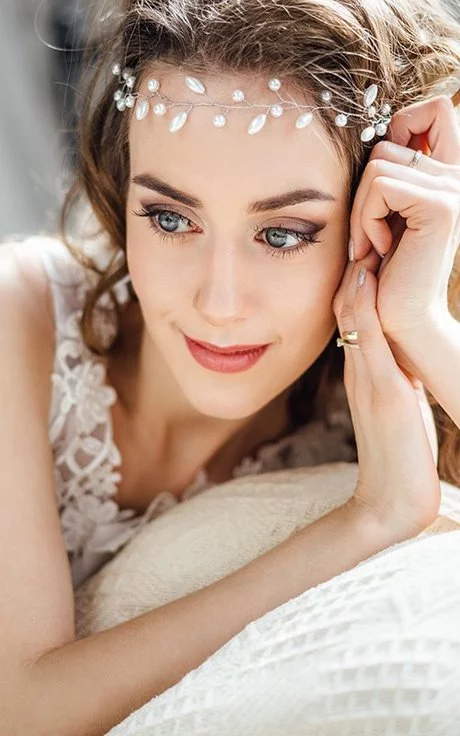 simple-makeup-tutorial-for-blue-eyes-24_8-16 Eenvoudige make-up tutorial voor blauwe ogen