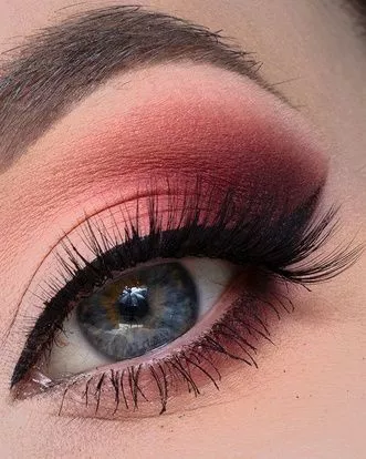 smokey-red-eye-makeup-tutorial-43_7-15 Smokey rode ogen make-up tutorial