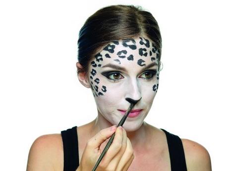 snow-leopard-makeup-tutorial-15_7 Make-up tutorial sneeuwpanter