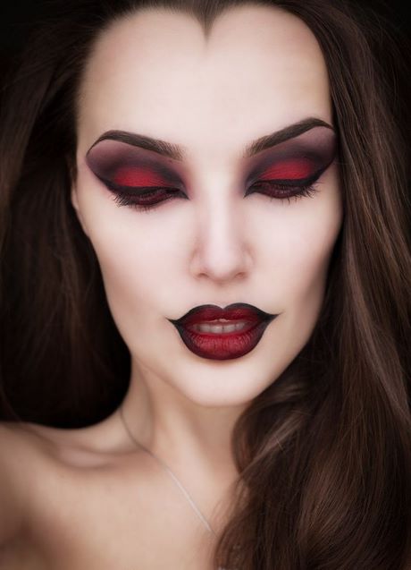 a-vampire-makeup-tutorial-54_14 Een vampier make-up tutorial