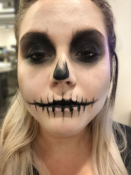 easy-half-skull-makeup-tutorial-76_15 Gemakkelijk half schedel make-up tutorial
