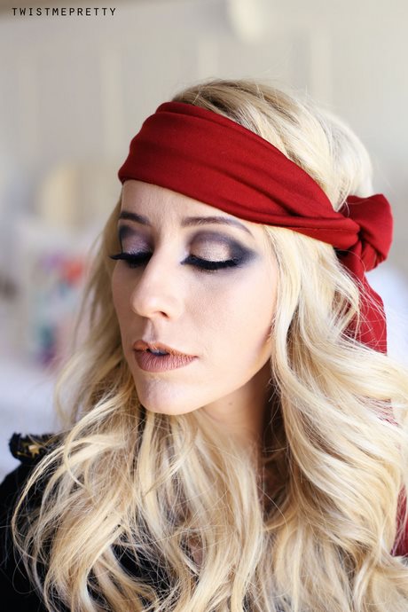 female-pirate-makeup-tutorial-33_10 Vrouwelijke piraat make-up tutorial
