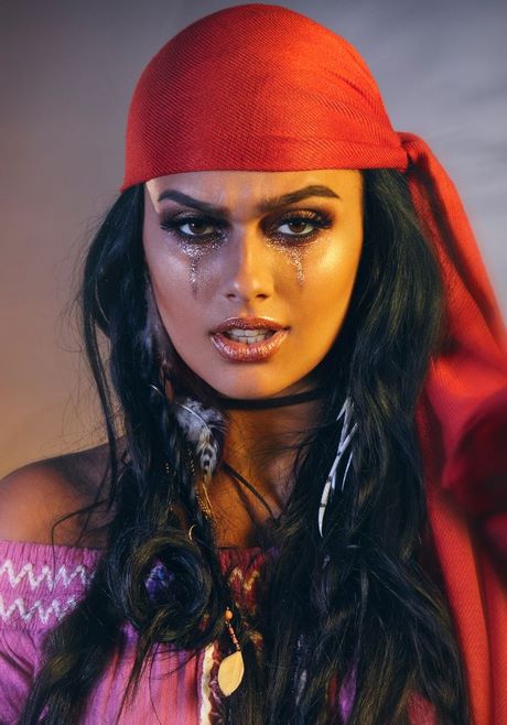 female-pirate-makeup-tutorial-33_13 Vrouwelijke piraat make-up tutorial