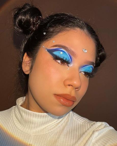 glam-makeup-tutorial-for-blue-eyes-82_8 Glam make-up tutorial voor blauwe ogen