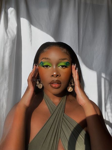 green-makeup-tutorial-for-black-women-03_10 Groene make-up tutorial voor zwarte vrouwen
