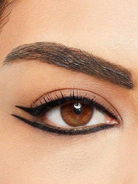 Make-up eyeliner tutorial