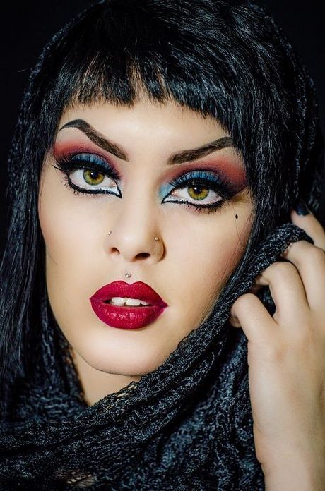 elvira-makeup-tutorial-04_13 Elvira make-up les