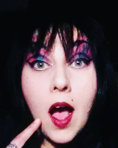 elvira-makeup-tutorial-04_7 Elvira make-up les
